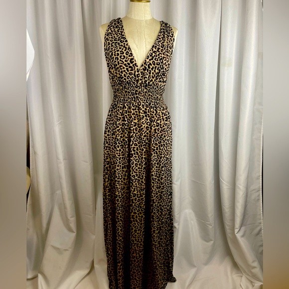 Suzy Shier Leopard V-Neck Maxi Dress - Stretchy, Size Large - Picture 1 of 9